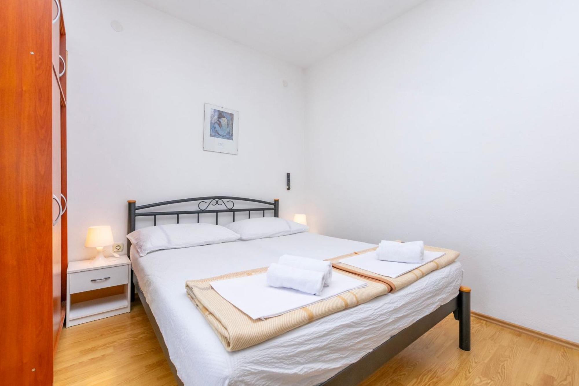 Apartments Ivo - Sea View; Pisak Εξωτερικό φωτογραφία
