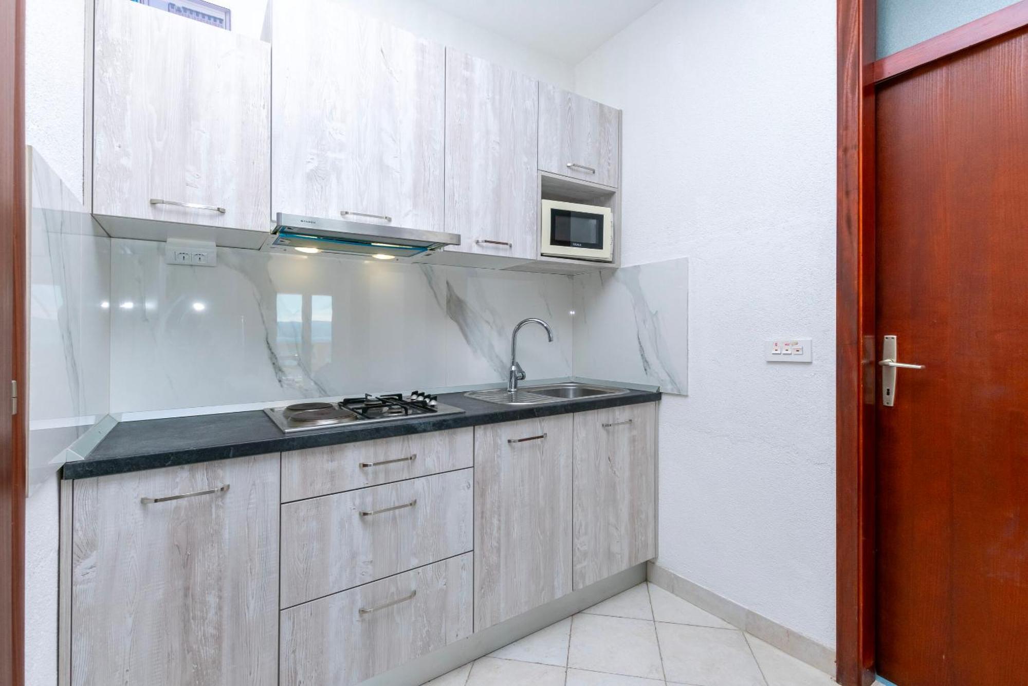 Apartments Ivo - Sea View; Pisak Εξωτερικό φωτογραφία